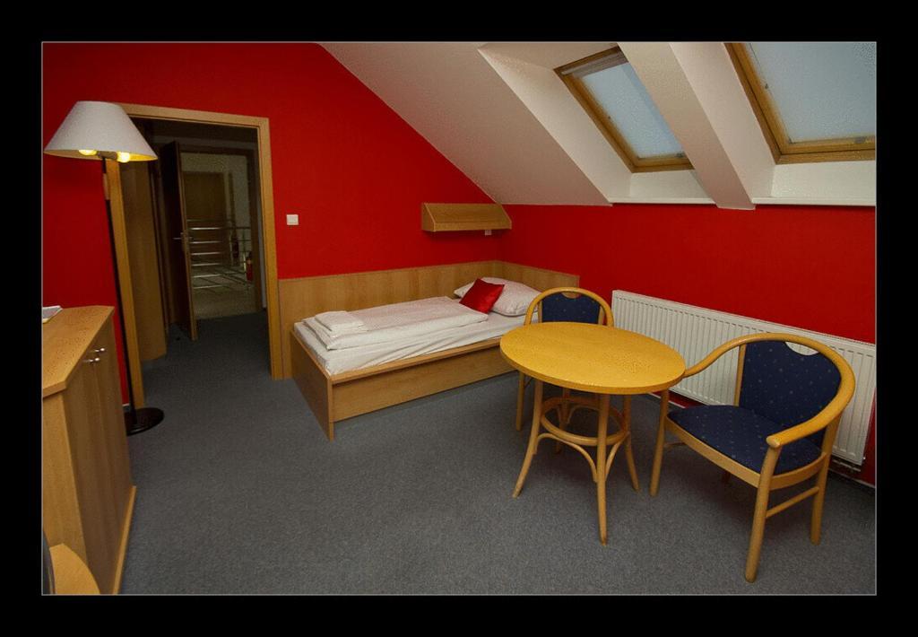 Hotel Imos Breclav Room photo